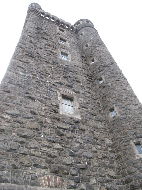The south facing facade of Scrabo Tower