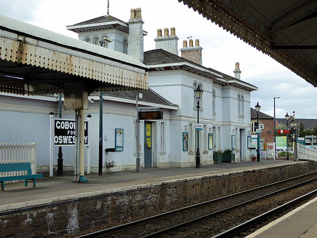 Gobowen Station © John Lucas cc-by-sa/2.0 :: Geograph Britain and Ireland