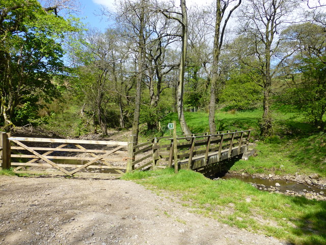 Footbridge near Lickhurst Farm