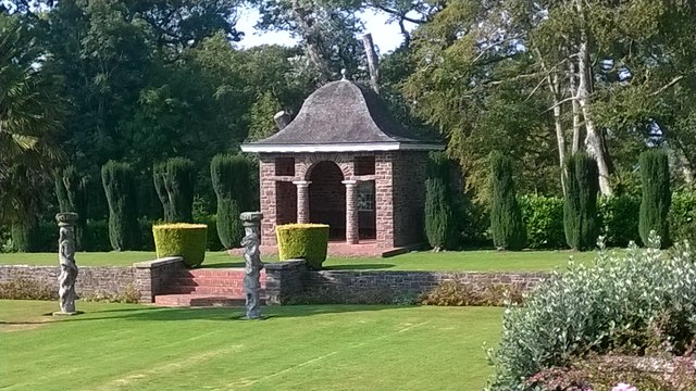 The summerhouse and lawn at Tapeley