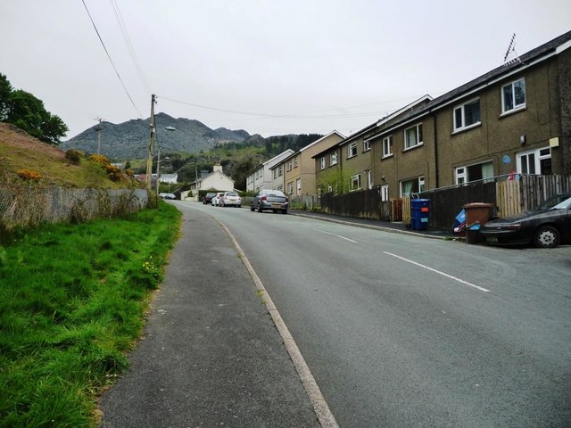 Houses at the end of Ffordd Cwmbowydd