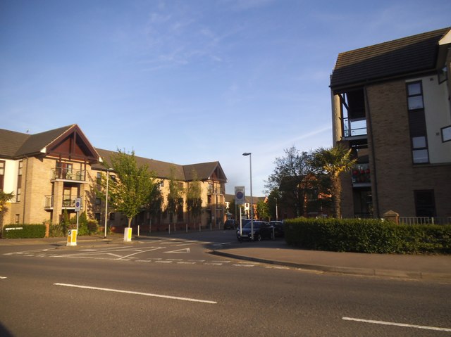 The Approach at the junction of Weedon Road