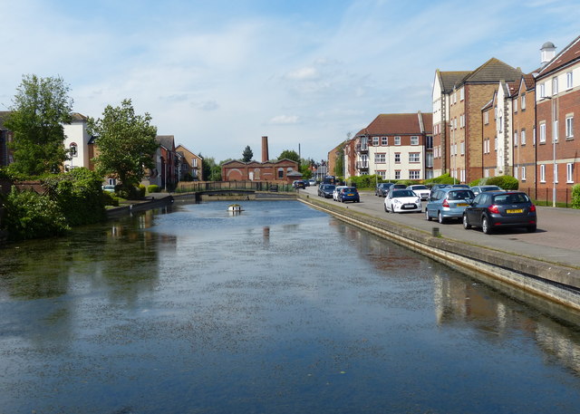 Victoria Dock Village at Hull © Mat Fascione cc-by-sa/2.0 :: Geograph ...