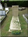 Grave of Roy Kinnear, East Sheen Cemetery