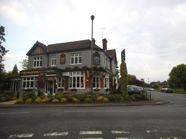 The Swan Inn on Raleigh Drive, Esher © David Howard cc-by-sa/2.0 ...