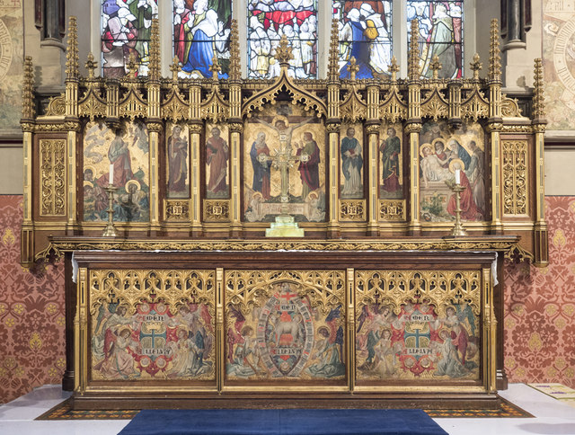 St Mary, Plaistow - Altar
