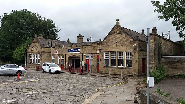 Bingley station, frontage