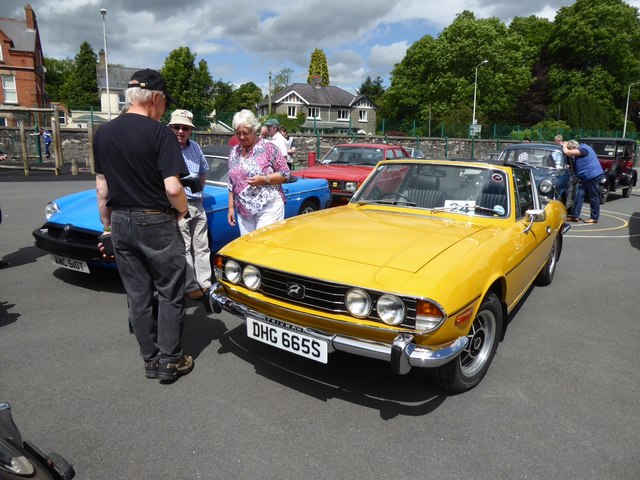 Classic car rally Marie Curie Cancer... © Kenneth Allen cc-by-sa/2.0