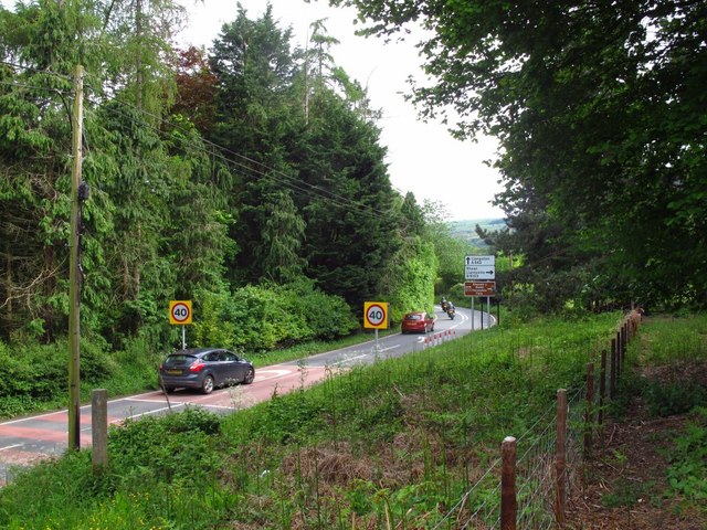 A542 entering Pentrefelin
