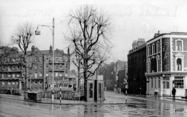 Lambeth Green on Lambeth Palace Road at York Road, 1950
