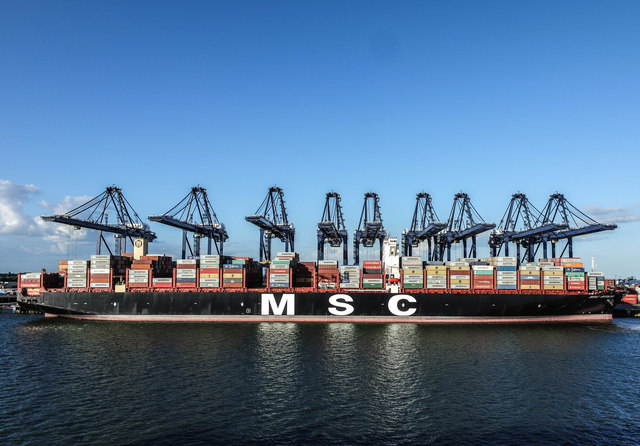 ‘Super Container Ship’ MSC Rifaya at… © Matt Harrop cc-by-sa/2.0