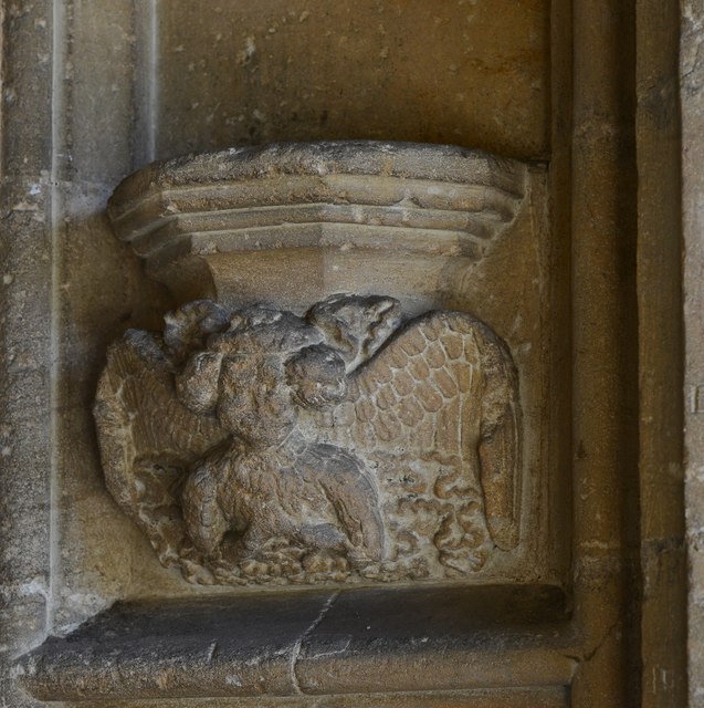 Northleach, St. Peter and St. Pauls' Church: Corbel bracket in the south porch
