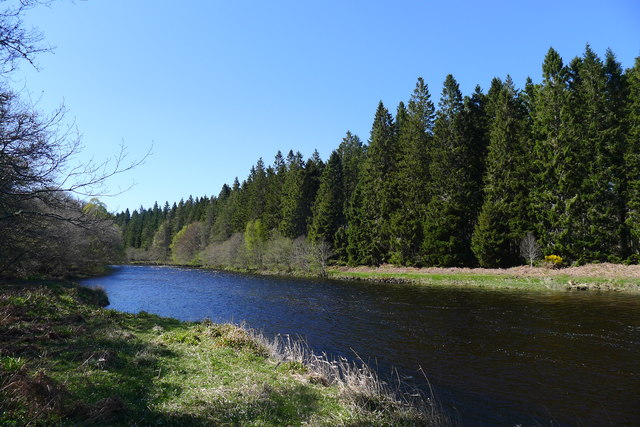 The River Oich near Kytra Lock