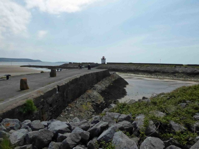 Burry Port and its lighthouse