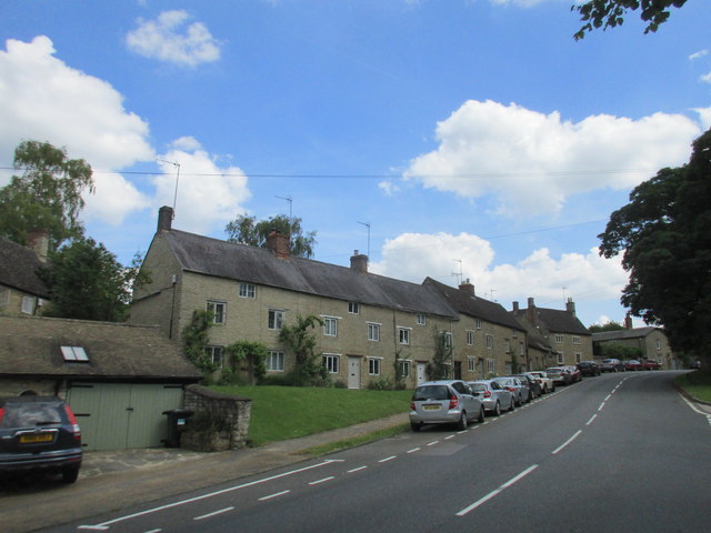 Houses, Roundtown, Aynho