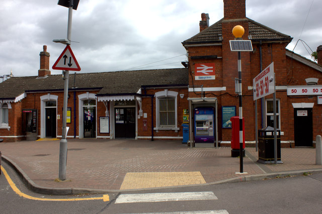 Leagrave station