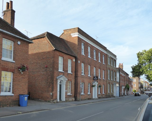 Farnham houses in West Street © Stefan Czapski ccbysa/2.0