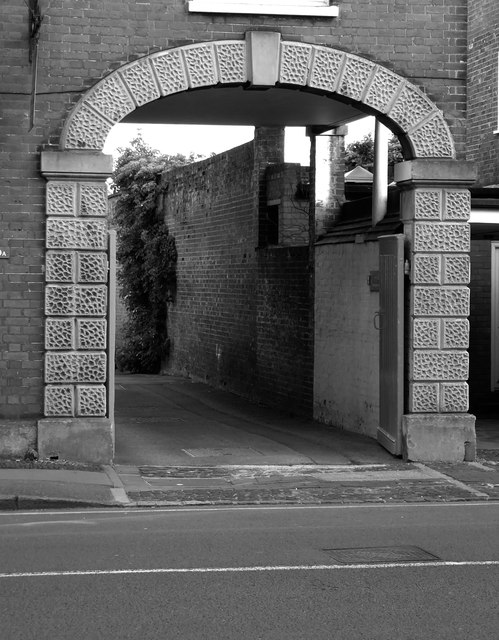 Farnham: Coade-stone arch, West Street
