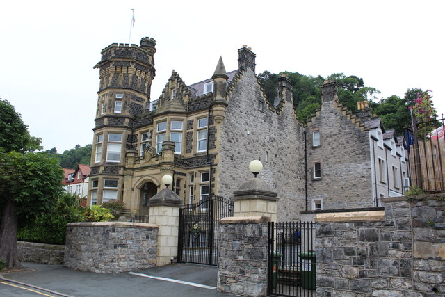 Castle Bodlondeb, Llandudno © Richard Hoare :: Geograph Britain and Ireland