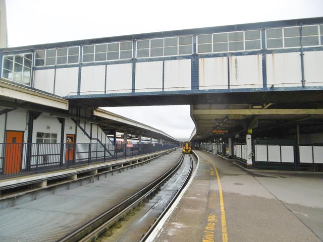 Portsmouth Harbour, Platform 1