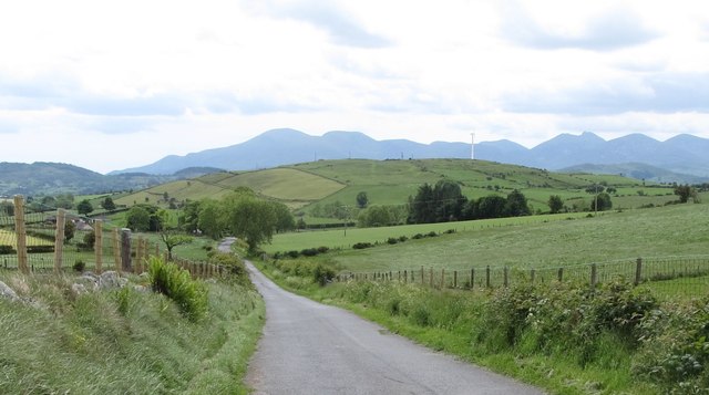Benraw Mountain from the Legananny Road