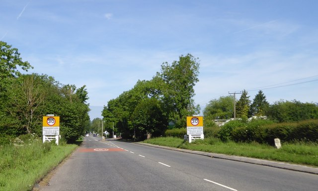 A4 entering Hungerford from the east