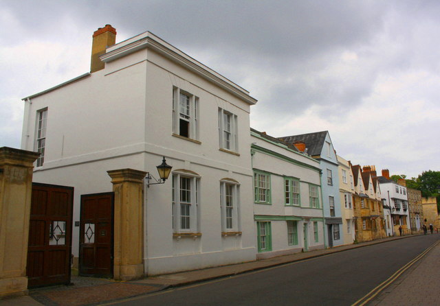 Houses on the north side of the east end of Holywell Street