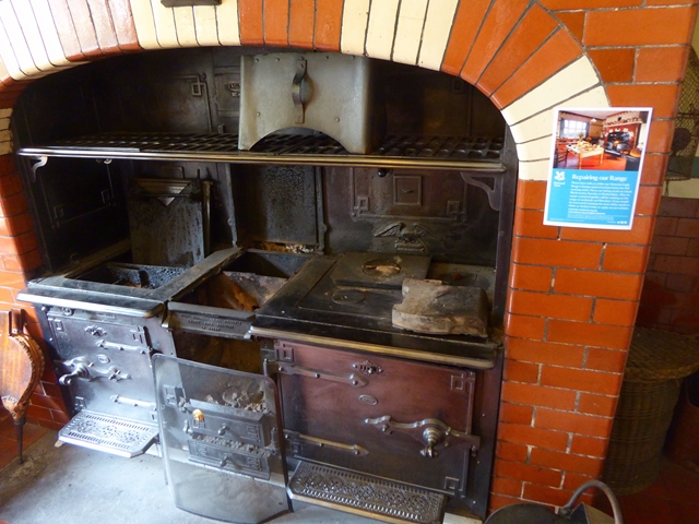 Eagle Cooking Range © Oliver Dixon cc-by-sa/2.0 :: Geograph Britain and ...