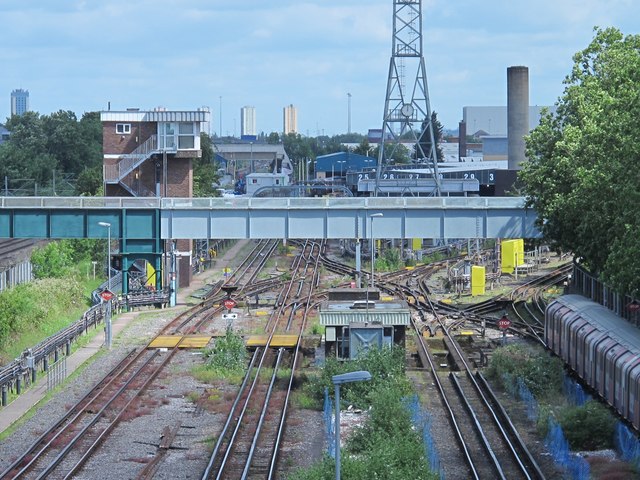 Victoria Line tracks south of the Northumberland Park Depot (3)