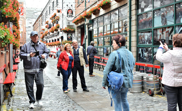 Tourists, Belfast (July 2017)