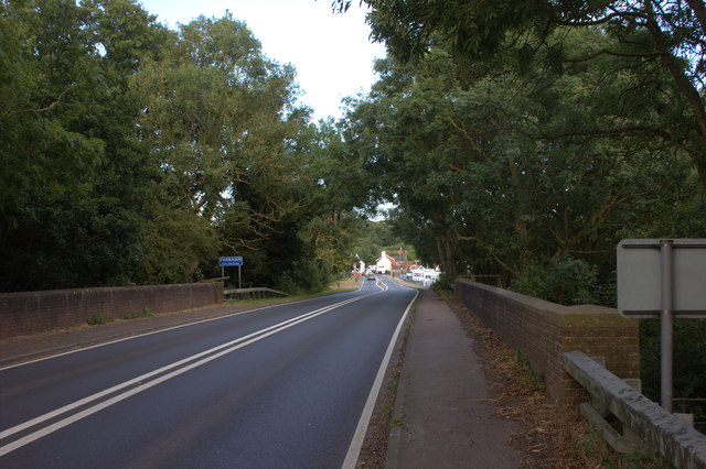 A12 bridge into Farnham from the west