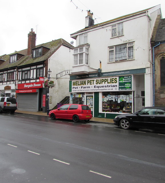 Melian Pet Supplies Ilfracombe Jaggery cc by sa 2.0 Geograph