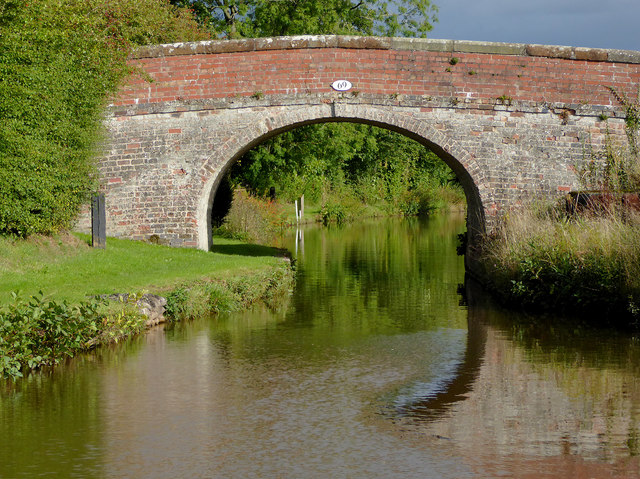 Peters Bridge at Frankton Junction in... © Roger D Kidd :: Geograph ...