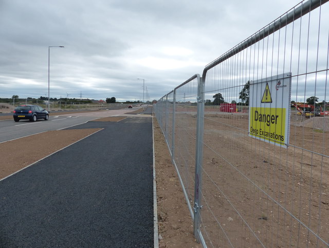 New road and cyclepath at New Lubbesthorpe