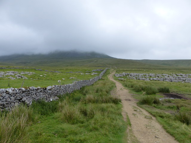 Path to Pen-y-ghent
