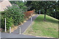 Footpath to railway footbridge