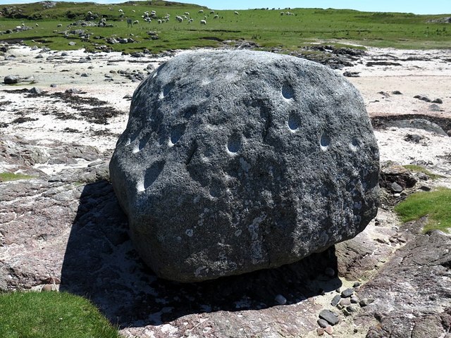The Ringing Stone - cup marked erratic, North Tiree