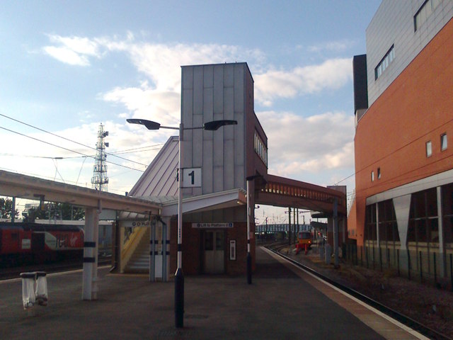 Stairs, lift and bridge to Platform 0