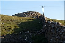 HP6311 : The wall on the north side of Muckle Heog by Mike Pennington