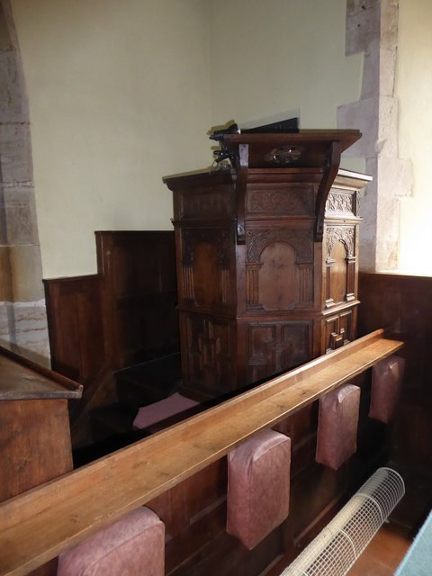 St Michael, Penhurst: pulpit