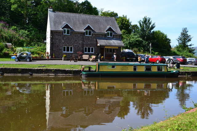Castle Boats hire base at Gilwern