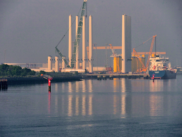 Entering Belfast Docks