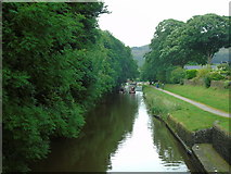SD9354 : Leeds and Liverpool Canal (Gargrave) by Carroll Pierce