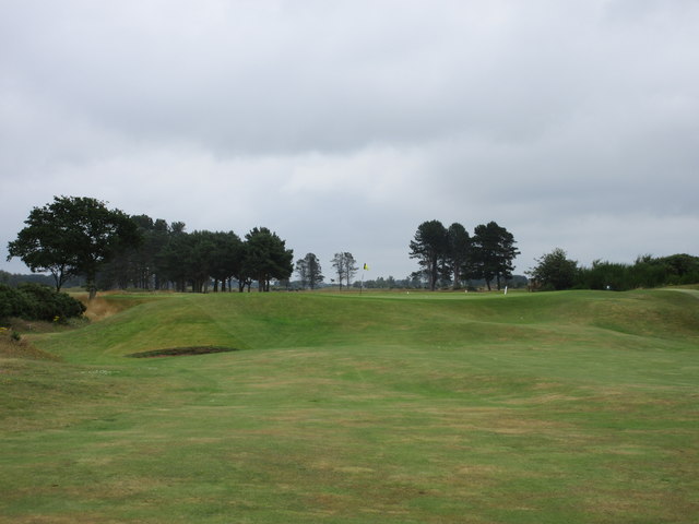 Monifieth Ashludie 1st hole, Tom Morris © Scott Cormie cc-by-sa/2.0 ...