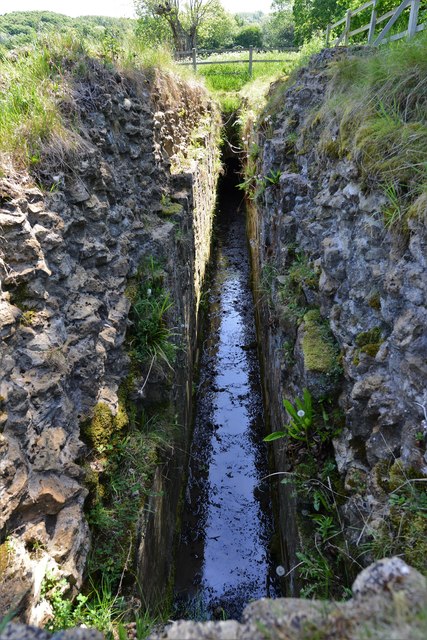 Hailes Abbey: Drainage channel