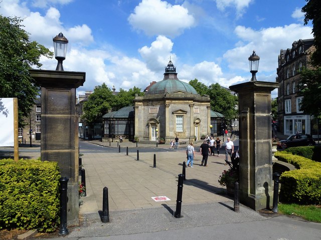 The Entrance To Valley Gardens In © Richard Humphrey Cc By Sa20