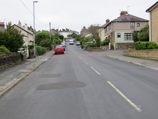 Batter Lane in Rawdon near its junction with Park Avenue