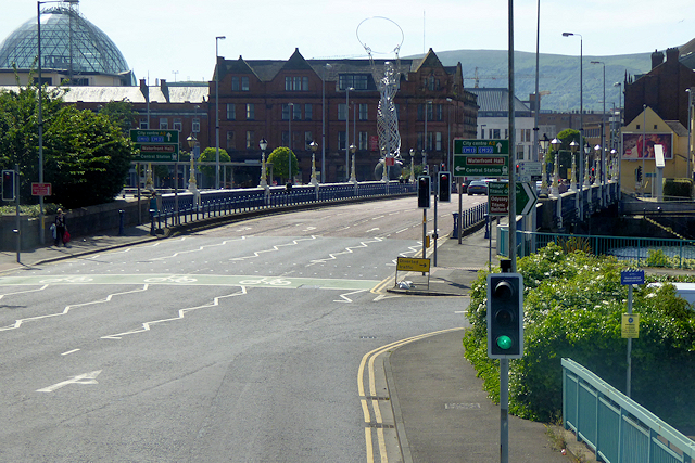 Belfast, Queen's Bridge