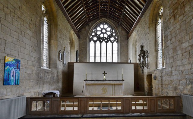 Bishops Cleeve, St. Michael and All Angels Church: Chancel with replacement Decorated style east window (1900)