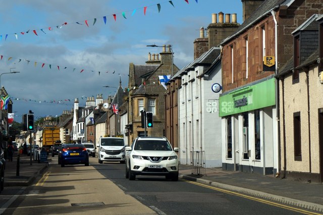 Main Street, Golspie © Mike Pennington cc-by-sa/2.0 :: Geograph Britain ...